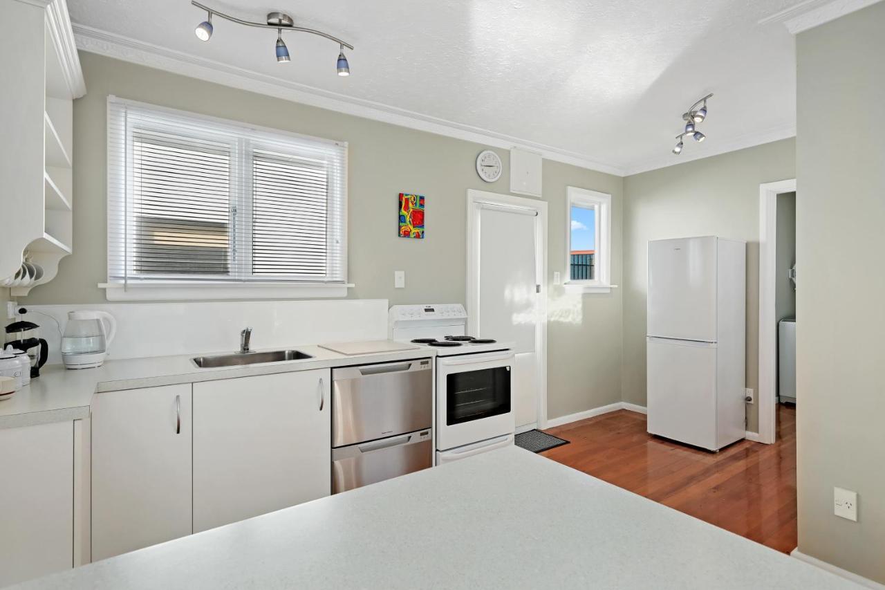Coastal City Retreat - New Brighton Accommodation Christchurch Esterno foto